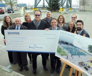 Richardson Cheque presentation/photo Mike Wakefield Nov 29 2016